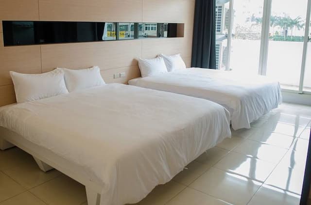 Apple Tree B&B-Fashion 4-room-4