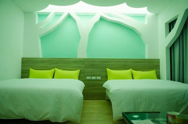 Apple Tree B&B-4-room landscape-7