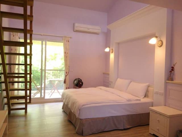 On The Green-Six-person room-1