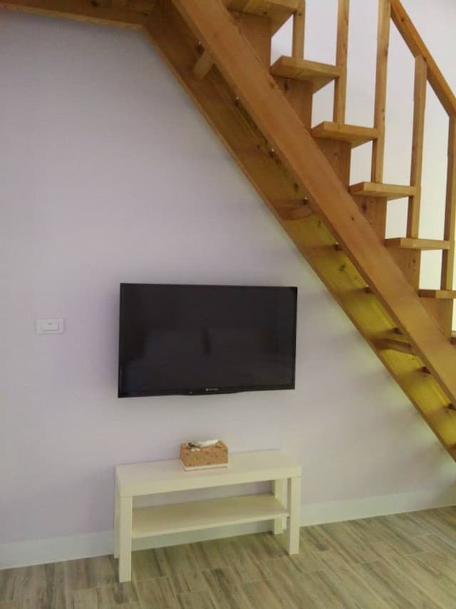 On The Green-Six-person room-6