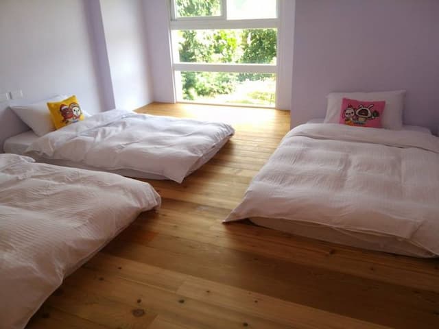 On The Green-Six-person room-3