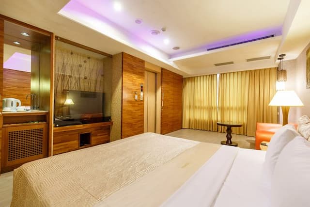 SLV HOTEL GROUP-SLV business hotel-Standard Deluxe Room-3