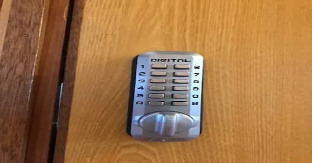 女性専用洋室ドミトリーroom