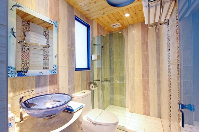 White Mediterranean Hostel-Sea View Room l Sunny Sea View Triple Room (sea view/no breakfast)-6