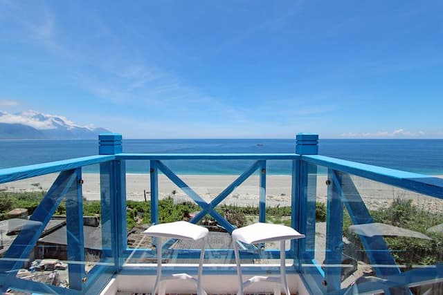 White Mediterranean Hostel-Sea View Room l Deluxe Sea View Double Room (sea view/no breakfast)-5