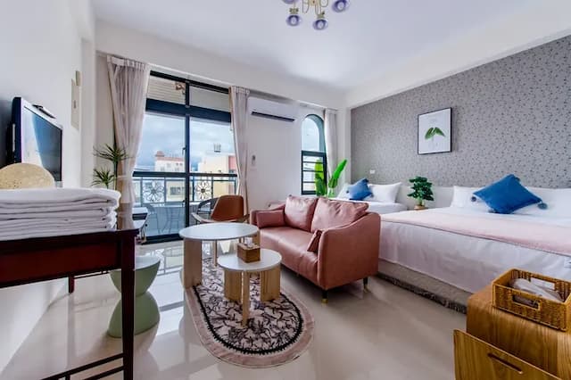 櫻花民宿-豪華四人房-附陽台-1