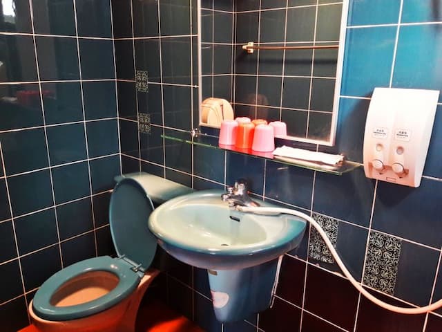 三隻老虎青年旅店-標準三人房-7