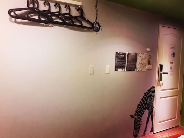 三隻老虎青年旅店-標準三人房-10