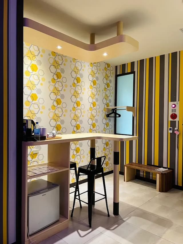 薇風精品汽車旅館 l 免費早餐-商務四人房_附戶外停車位-6