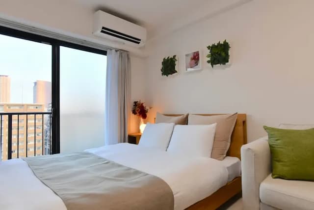 FL民宿 日本橋｜浪速區/車站步行6分/1 至 4 人/一線直達京都/40 吋電視+Netflix-位於大阪充滿活力的浪速區的舒適公寓，車站步行6分鐘，可供 1 至 4 人入住，配備 40 吋電視（可收看 Netflix）-2