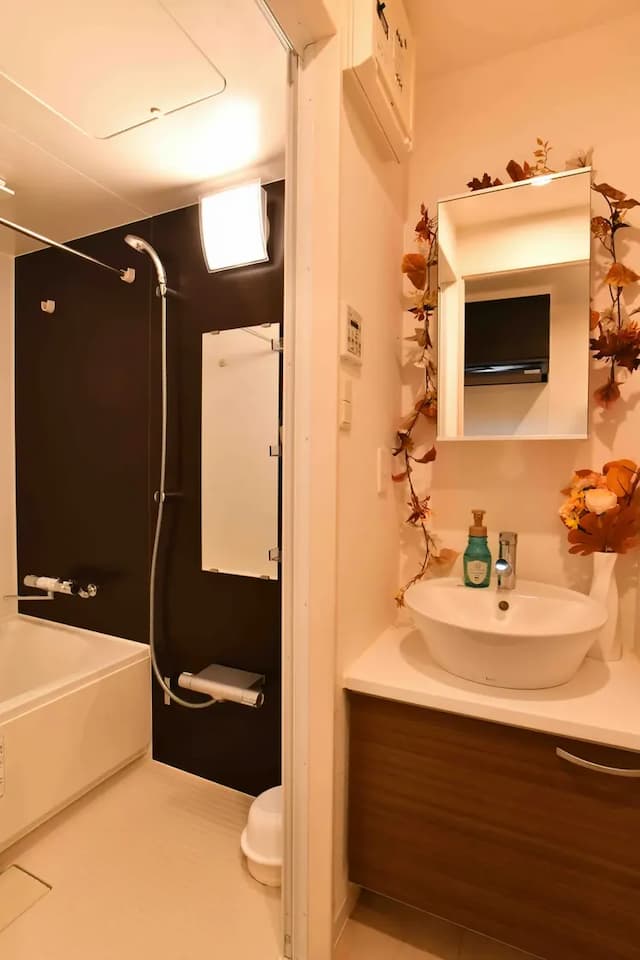 FL民宿 日本橋｜浪速區/車站步行6分/1 至 4 人/一線直達京都/40 吋電視+Netflix-位於大阪充滿活力的浪速區的舒適公寓，車站步行6分鐘，可供 1 至 4 人入住，配備 40 吋電視（可收看 Netflix）-12