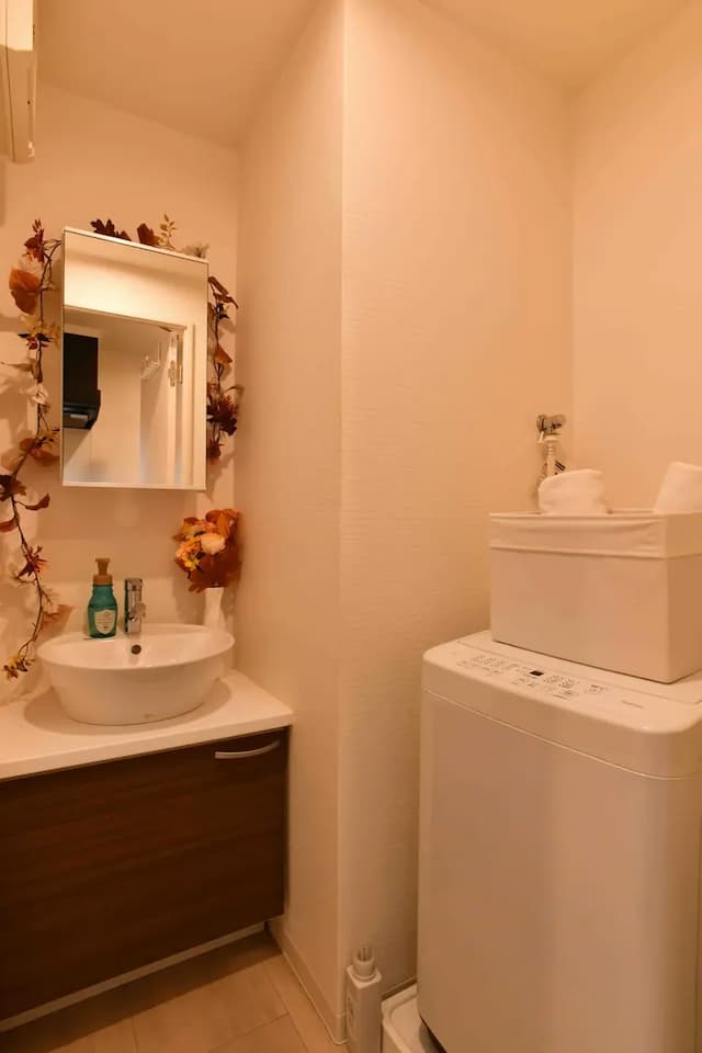 FL民宿 日本橋｜浪速區/車站步行6分/1 至 4 人/一線直達京都/40 吋電視+Netflix-位於大阪充滿活力的浪速區的舒適公寓，車站步行6分鐘，可供 1 至 4 人入住，配備 40 吋電視（可收看 Netflix）-10