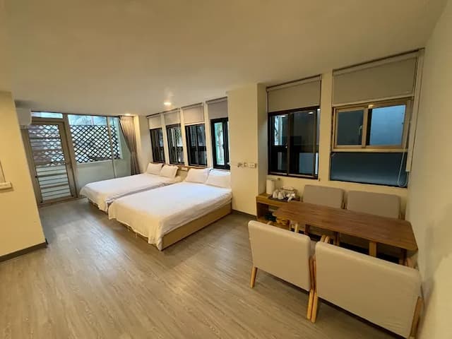 慢且洄瀾文旅飯店｜花蓮市中心美食吃不停｜香榭大道上-標準四人房 - 無停車位-1