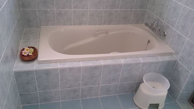 １４００のゆったりとしたバスタブ