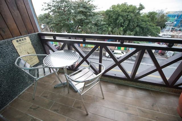 Ding Jia Hotel-Classic Double Room with Blacony-3