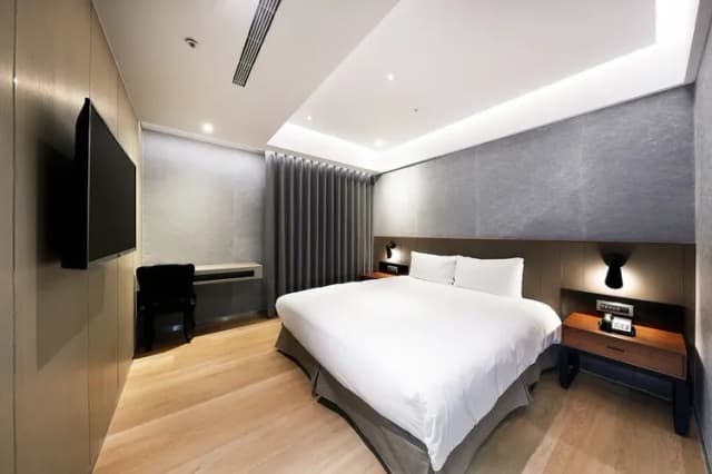 雀客旅館台北南京｜緊鄰捷運站-雙人房 - 無障礙空間-1