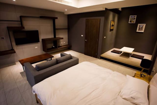 Man Man Band-Deluxe double room-5