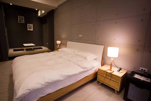 Man Man Band-Deluxe double room-1