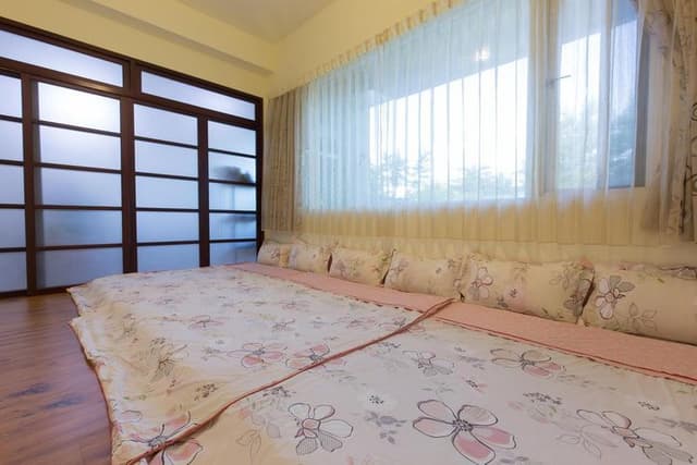 耕夢園度假民宿 | 16人花蓮villa包棟 | 親子友善 | 山泉戲水泳池（夏季開放）＆大草坪、烤肉亭＆戶外開放式廚房-溫馨居家館6人（2房1衛1廳※無戲水池設施)-2