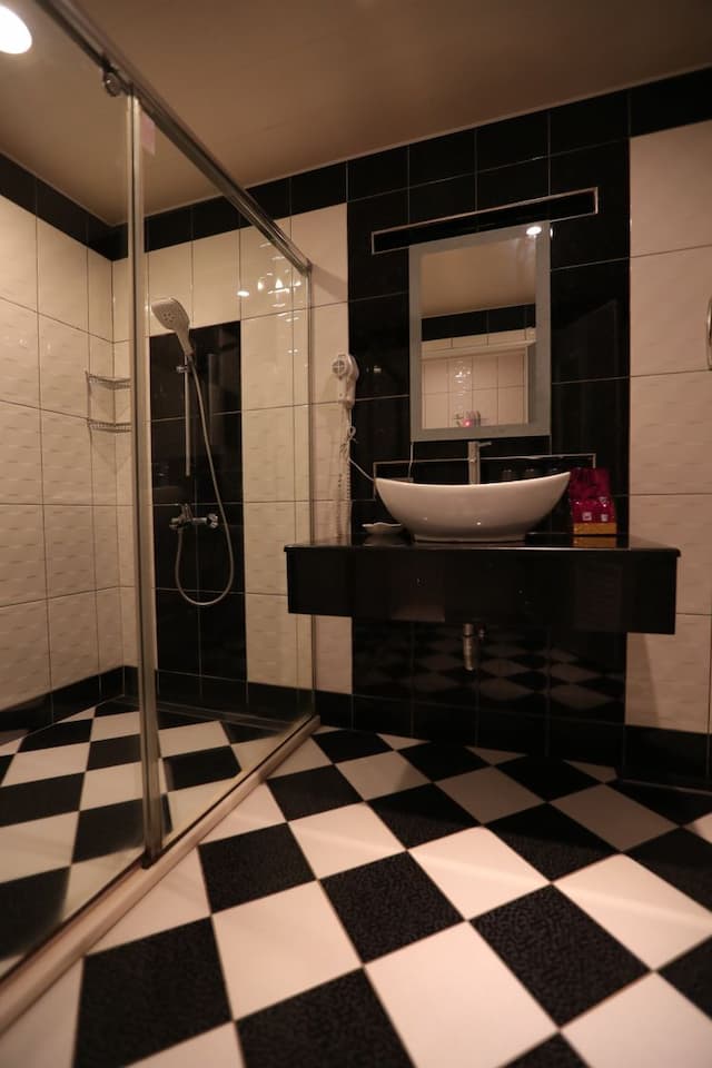 Orange Orange-Breeze Quadruple Suite-2