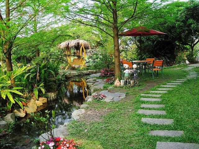 宜蘭童話村民宿 l可6~20人包棟 l田中央獨棟獨院  l獨立陽台 l泡湯池l電動麻將 l 烤肉 l 戲水 l 餵魚喝奶奶-宜126童話村有機農場民宿4人小包棟l庭院花園 l獨立進出口 l獨立陽台可烤肉 l麻將 l餵魚喝奶奶-6