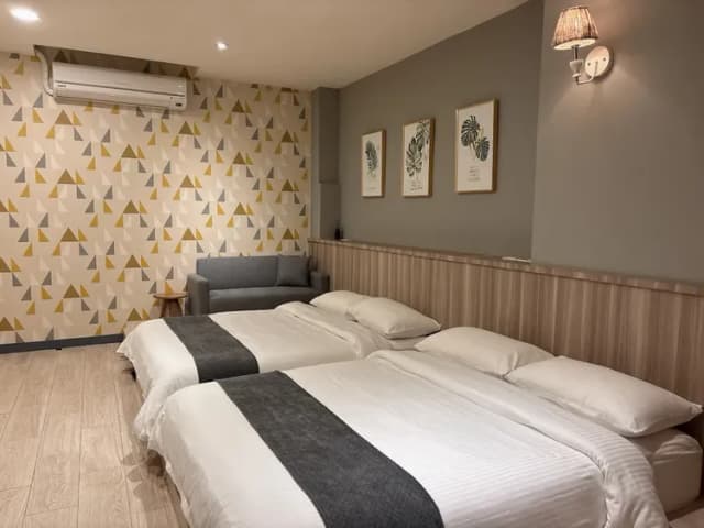 北歐小幸福｜鄰近台南火車站-歡樂北歐四人房-2