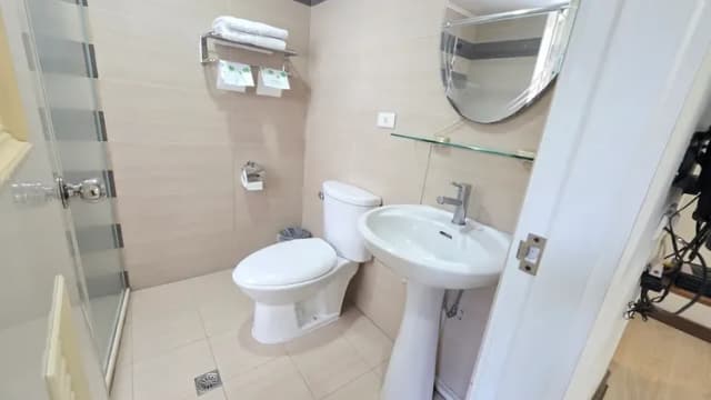 老爺商務旅館-樸實兩小床-2