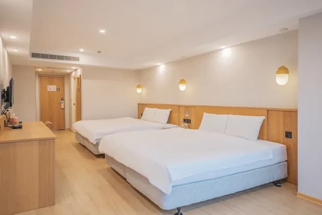 漢彌敦大飯店-豪華四人房-3