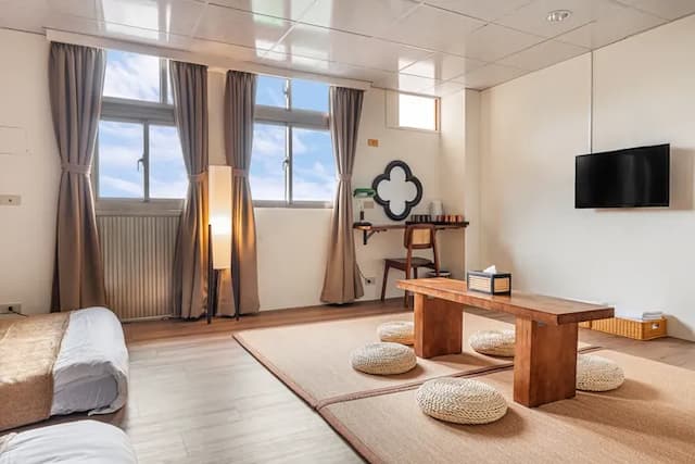 Nostalgic Inn-Family Room with Shared Bathroom_B301-4