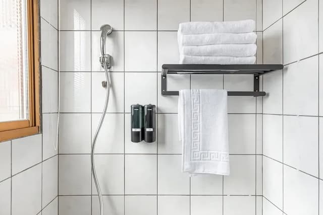 Nostalgic Inn-Family Room with Mountain View_A205.A305-10