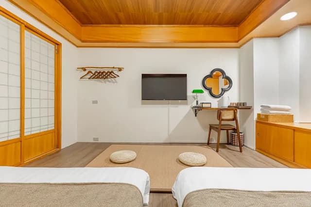 Nostalgic Inn-Quadruple Room with Shared Bathroom_A206.A306-3