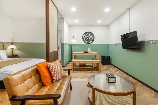 Nostalgic Inn-Superior Family Room_B101-5