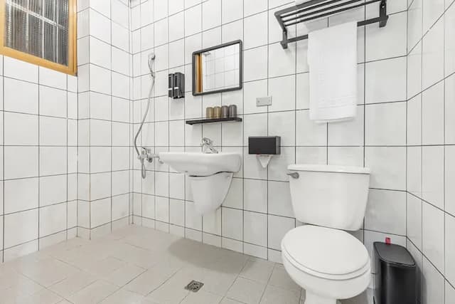 Nostalgic Inn-Superior Family Room_B101-10