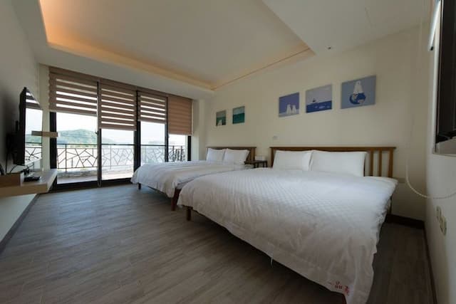 First Quality B&B-Blue owl-1