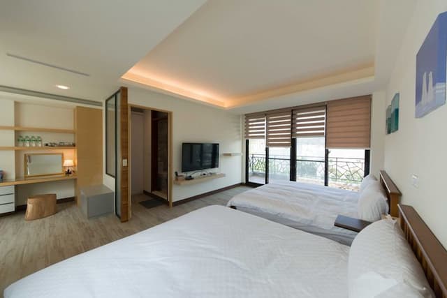 First Quality B&B-Blue owl-2