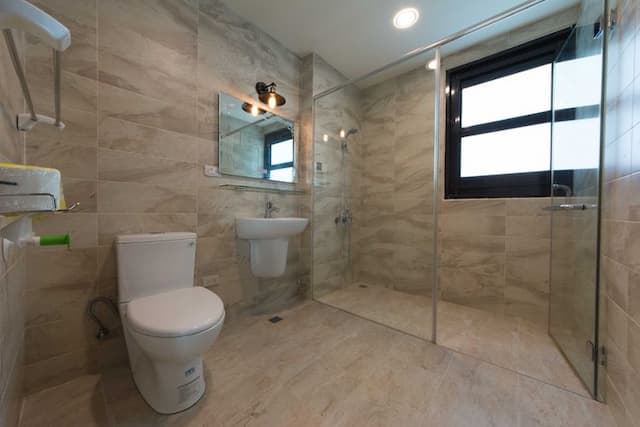 First Quality B&B-Blue owl-5