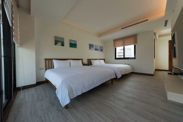 First Quality B&B-Blue owl-3