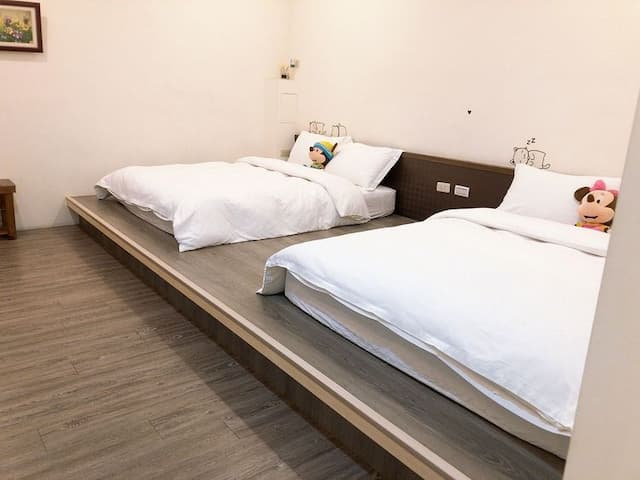 捷米民宿-四人小米套房-2