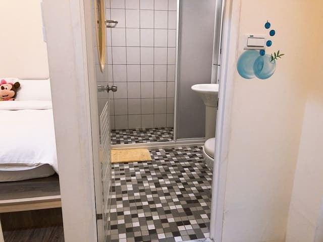 捷米民宿-四人小米套房-5