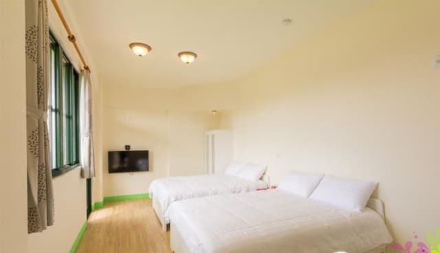 墾丁夏綠地民宿｜墾丁國家森林遊樂區旁-家庭房- 2房 1廳（雙人套房+四人套房+客廳）-2