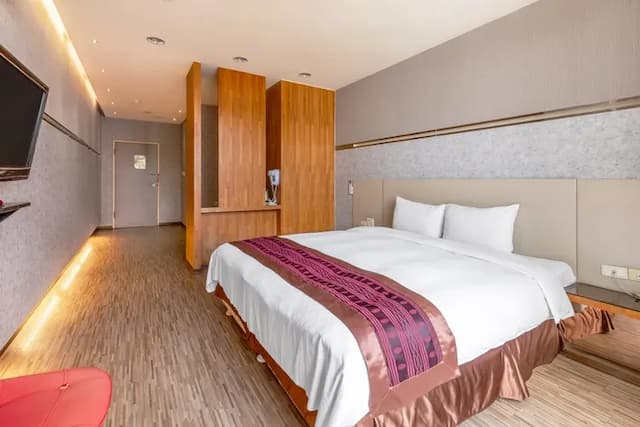SongHeYuan-Deluxe Double Room with Balcony_203.302-6