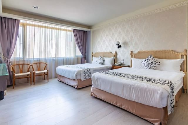 Miller Home-Quad Room With Bathtub-201.301.401-1