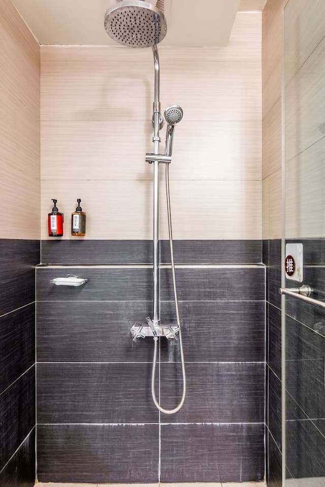 Miller Home-Quad Room With Bathtub-201.301.401-2