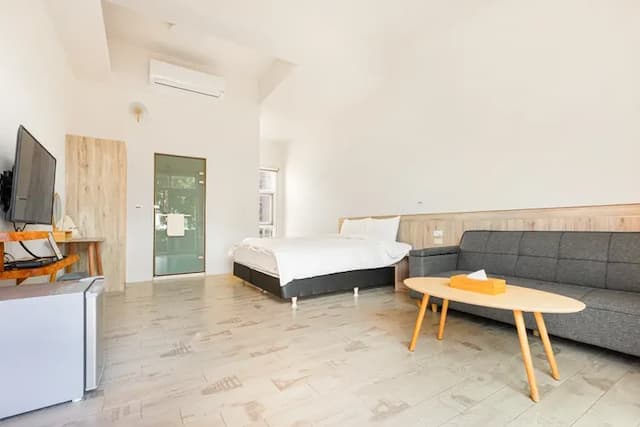 草戶民宿｜恆春包棟民宿-豪華雙人房-附浴缸-2