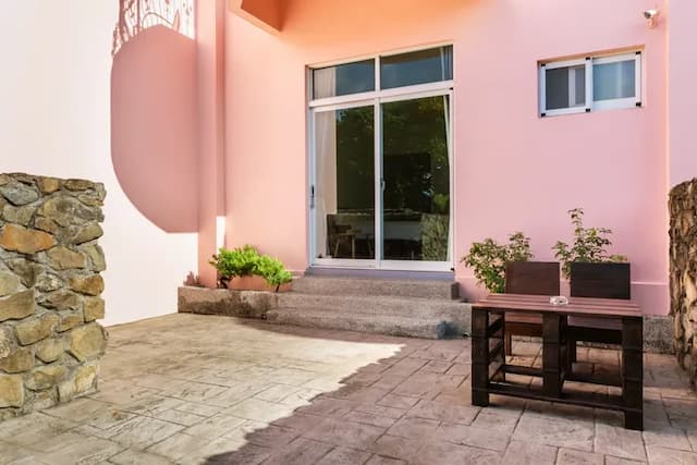 草戶民宿｜恆春包棟民宿-豪華雙人房-附浴缸-14