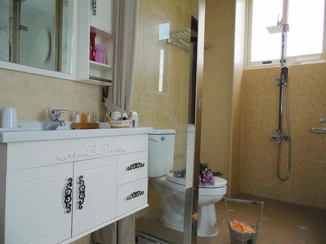 Bamboo Trail Garden Resort-standard two-person room-8