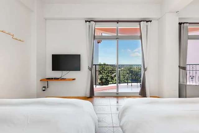 草戶民宿｜恆春包棟民宿-四人房-附陽台-5