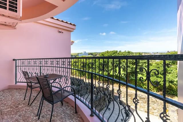 草戶民宿｜恆春包棟民宿-四人房-附陽台-13