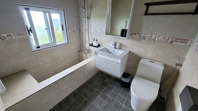 Qing Jing Fengye Homestay-Monarch / Landscape Quadruple Room-7