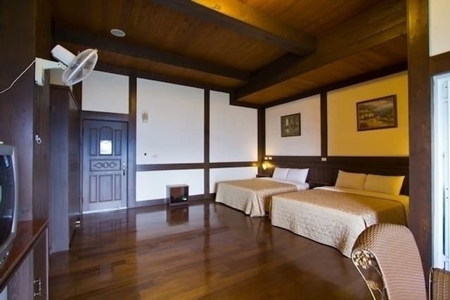 Qing Jing Fengye Homestay-Monarch / Landscape Quadruple Room-2